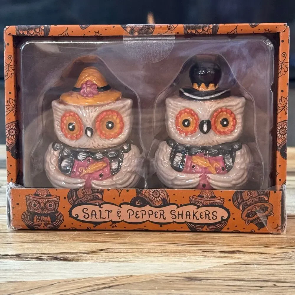 NIB Johanna Parker Carnival Cottage Halloween Owl Ceramic Salt & Pepper Shakers